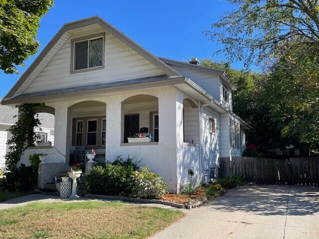 530 N 61st St  Wauwatosa WI 53213 photo