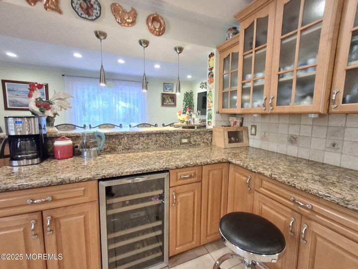 Property Photo:  5 Elaine Court  NJ 08857 