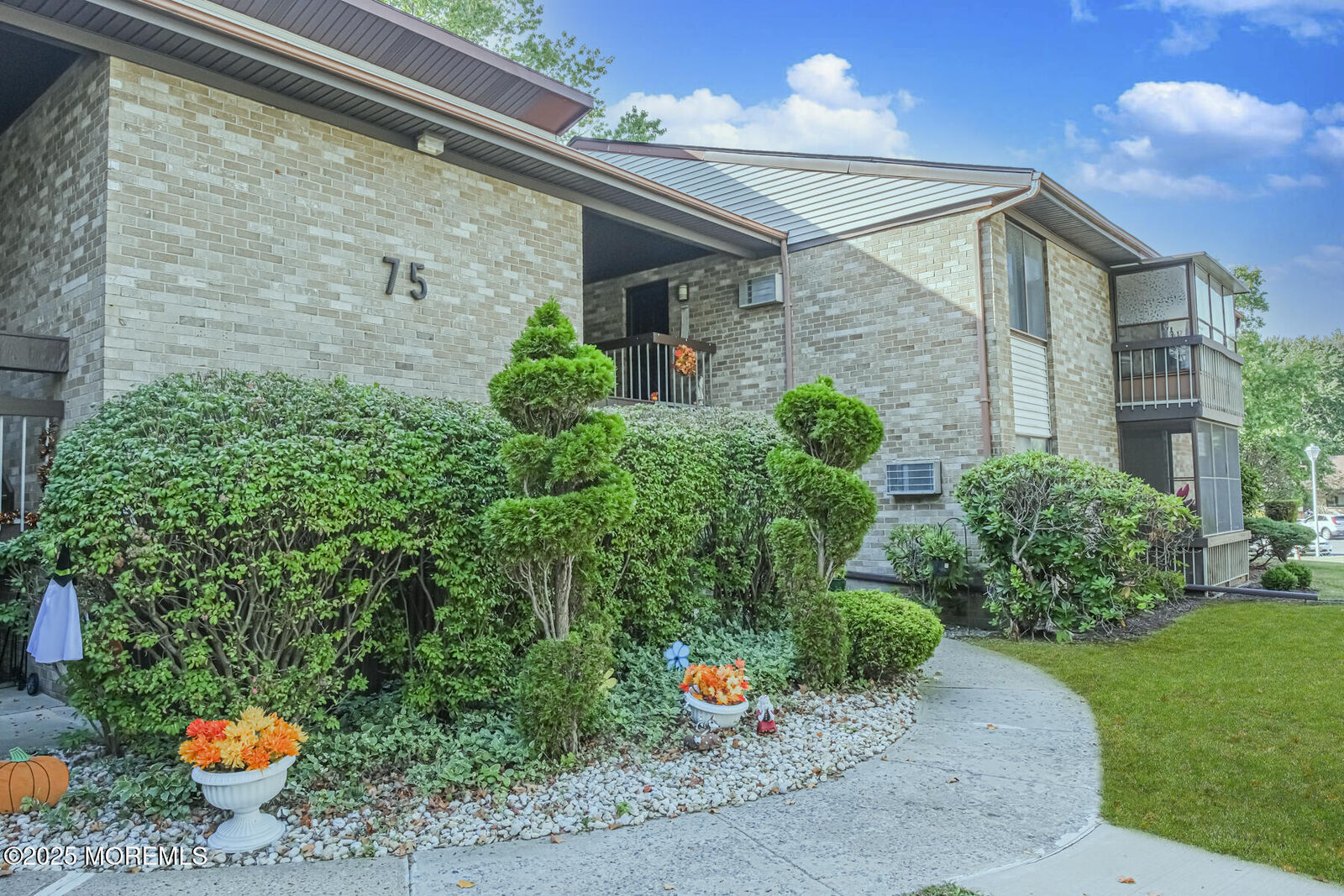 Property Photo:  75 Overlook Way K  NJ 07726 