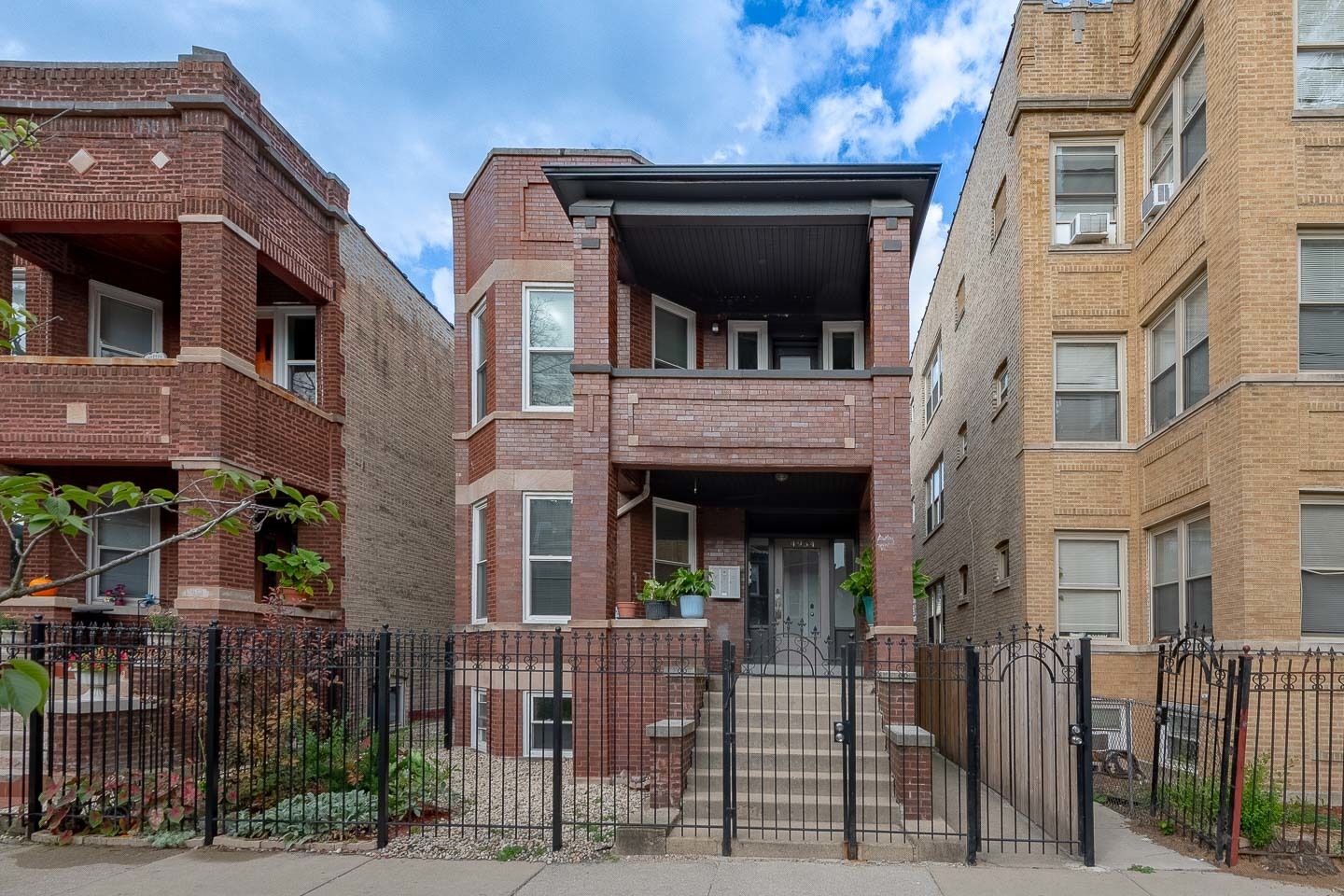 Property Photo: 4934 N Albany Avenue 1 IL 60625