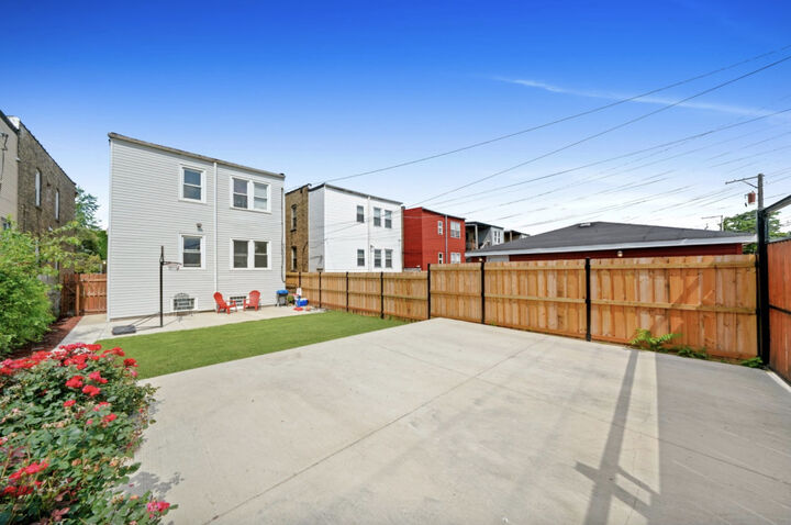 Property Photo: 1625 N McVicker Avenue IL 60639