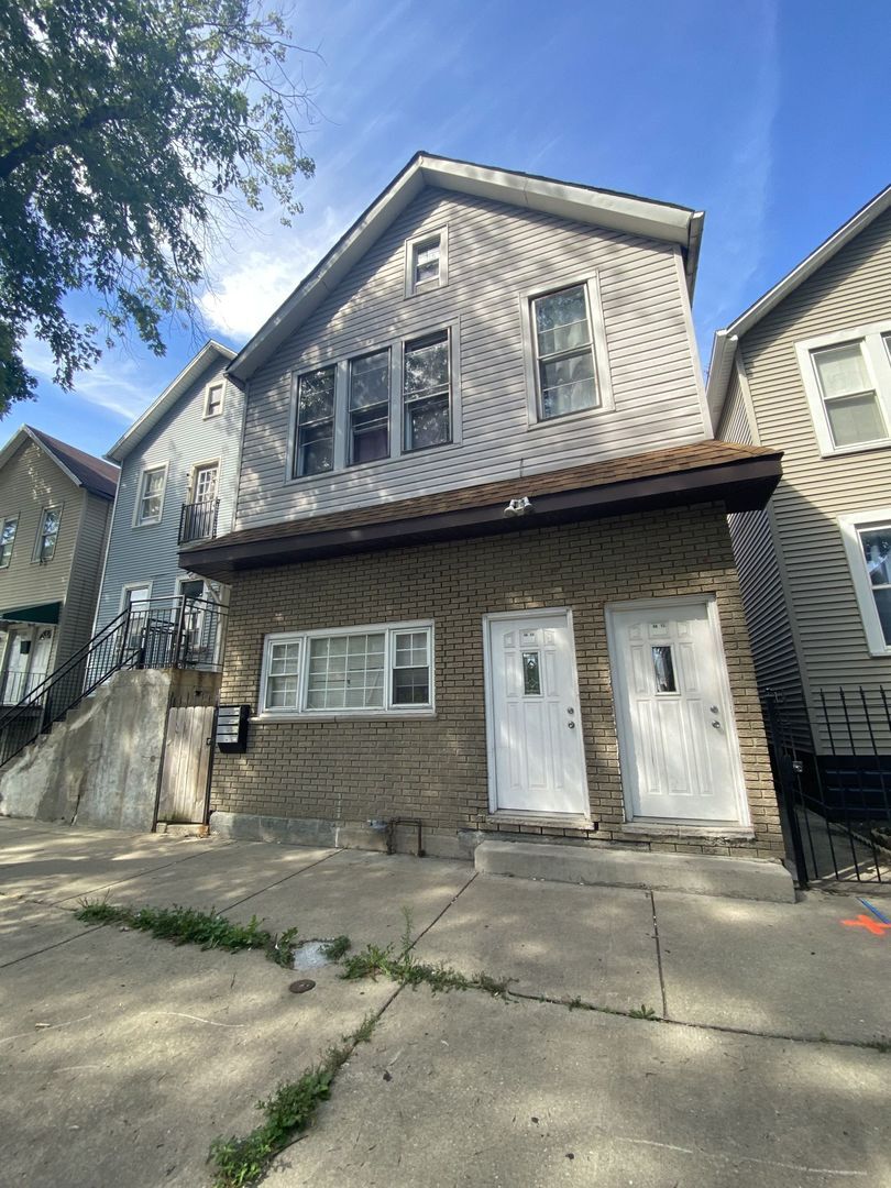 Property Photo:  4812 S Elizabeth Street 2R  IL 60609 