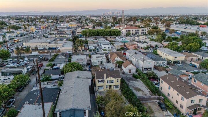 Property Photo: 433 433 W Century CA 90003