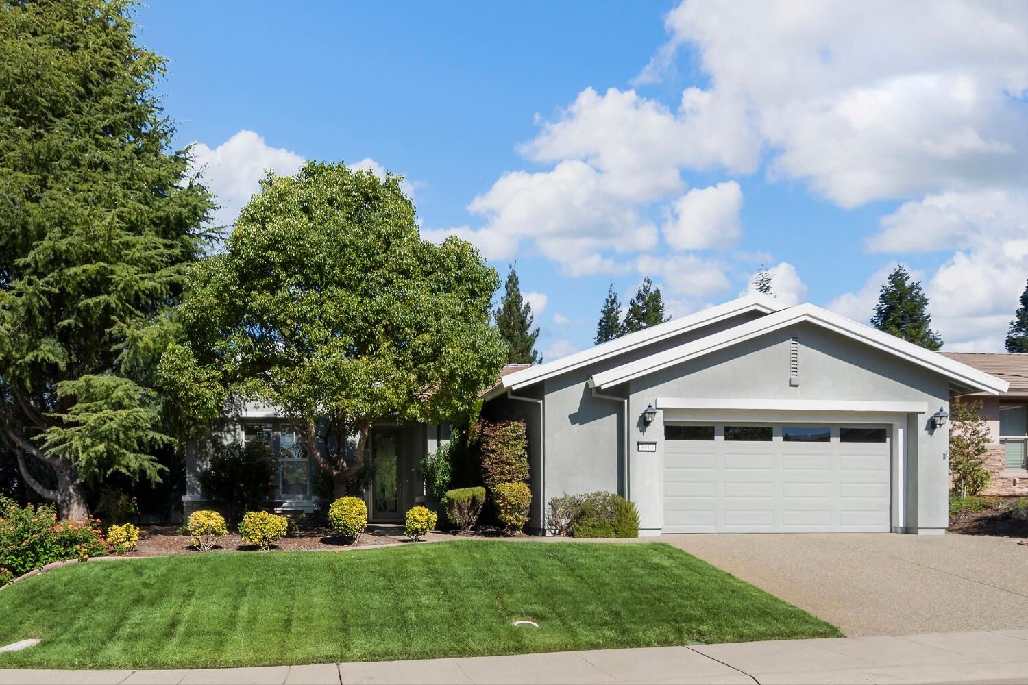 Property Photo:  3113 Black Hawk Lane  CA 95648 