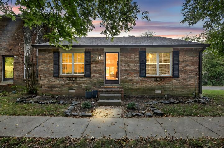 Property Photo: 367 Huntington Ridge Dr TN 37211