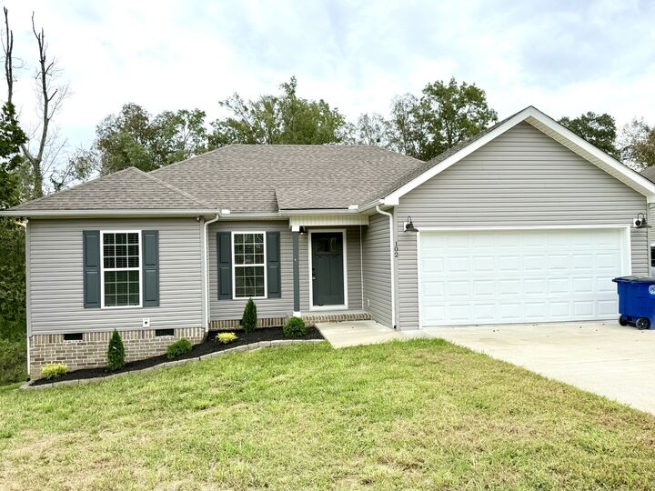 Property Photo:  102 Doak St  TN 37160 