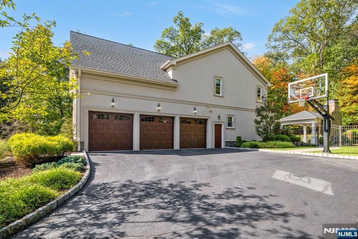 Property Photo: 7 Brookside Drive NJ 07458
