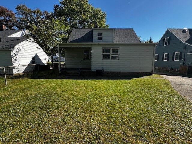 Property Photo:  7230 Greenleaf Avenue  OH 44130