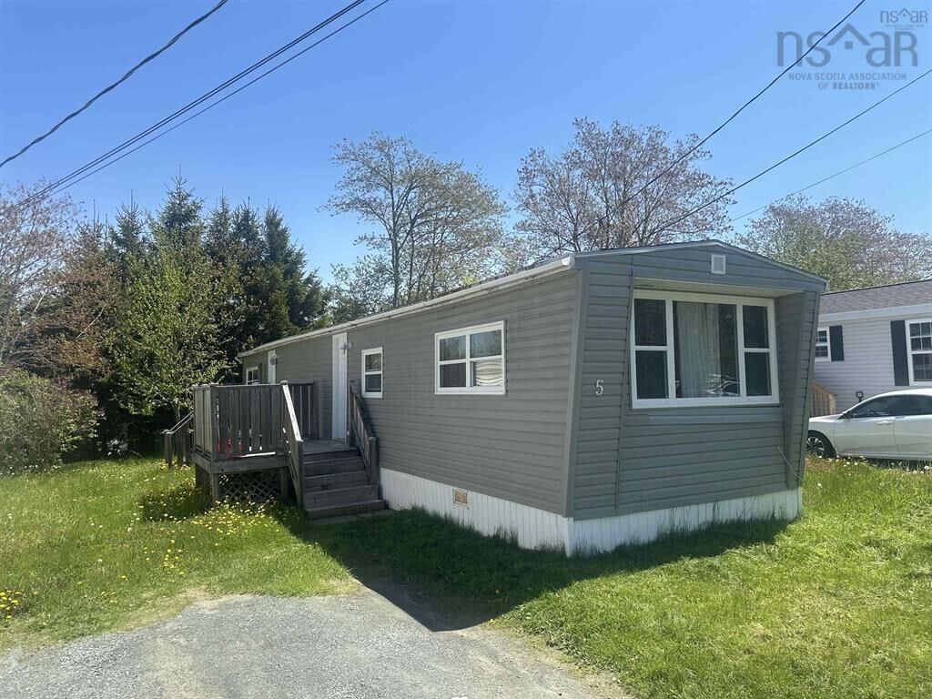 Property Photo:  5 Dopey Lane  NS B3E 1B8 
