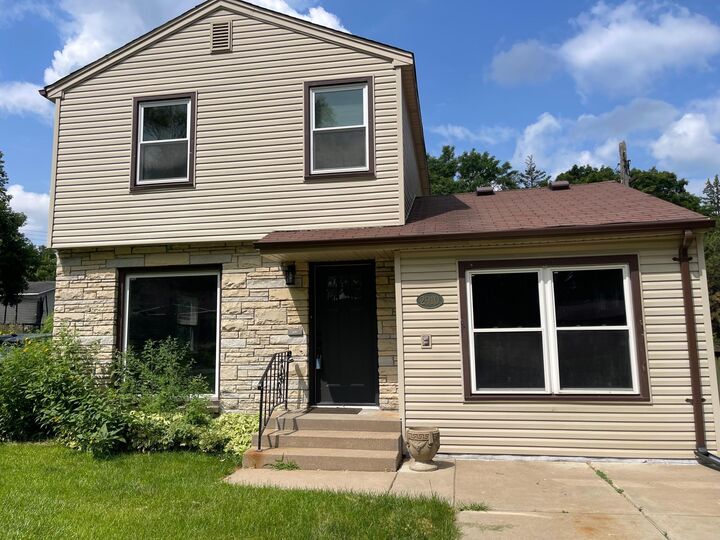 Property Photo: 2910 Vernon Avenue S MN 55416