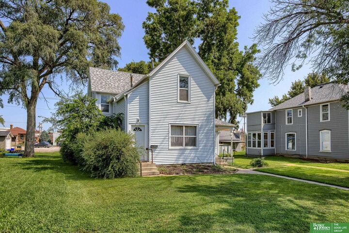 Property Photo:  1616 Grant Street  NE 68008 