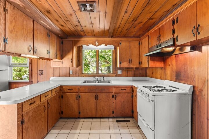 Property Photo:  47 Lake Dr  MA 02360 