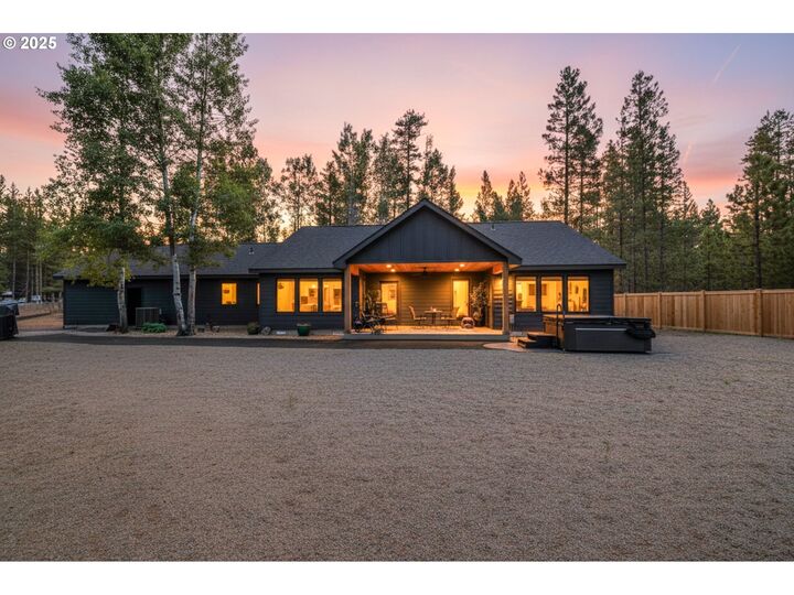Property Photo: 15943 Cascade Ln OR 97739