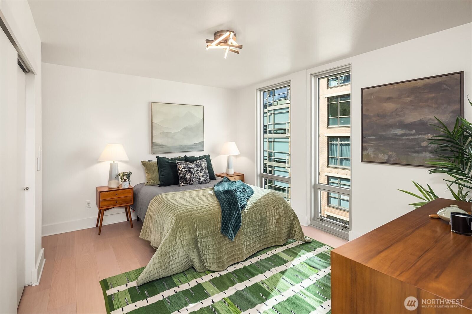 Property Photo: 1000 Union Street Ph-D WA 98101