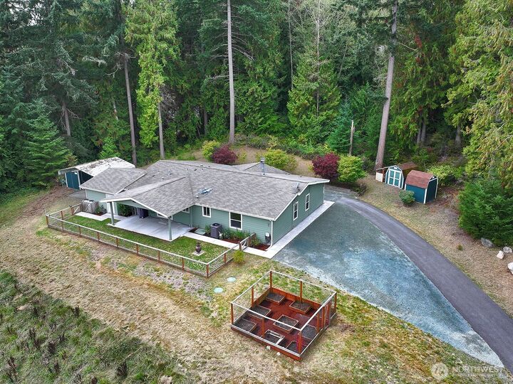 4621  Deer Lake Road  Clinton WA 98236 photo