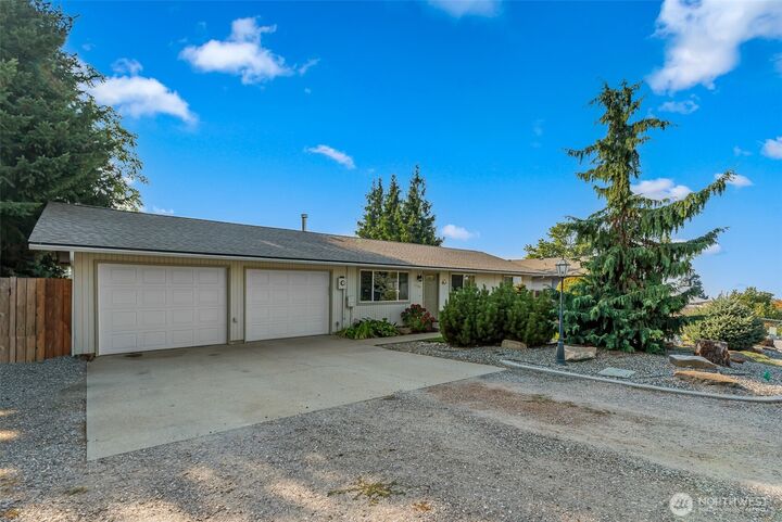 Property Photo:  1730 NE 7th Street  WA 98802 