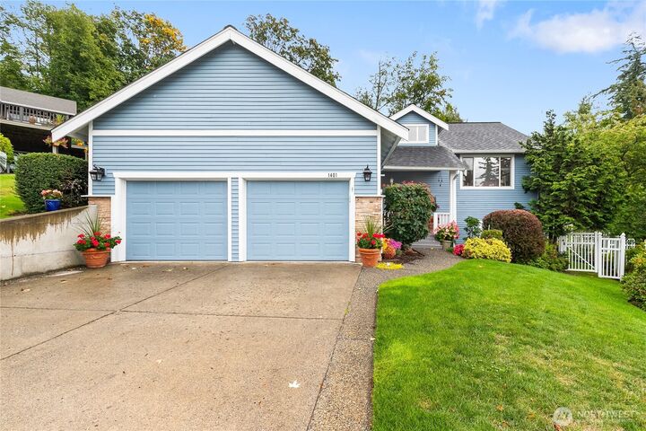 Property Photo: 1401 Edwards Street WA 98229