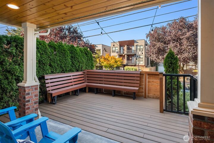 Property Photo: 224 12th Avenue E A WA 98102