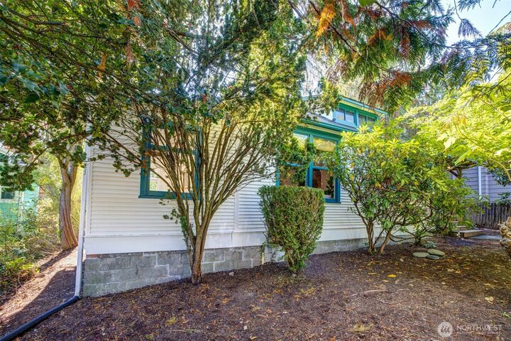 Property Photo: 5141 S Mead Street WA 98118
