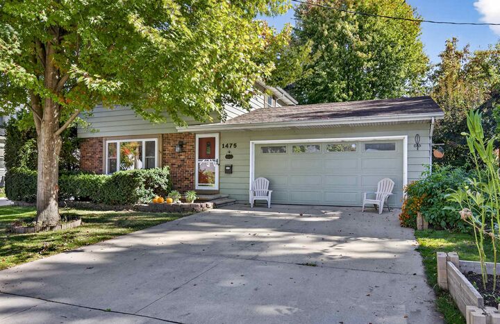 Property Photo: 1475 W Prospect Avenue WI 54914