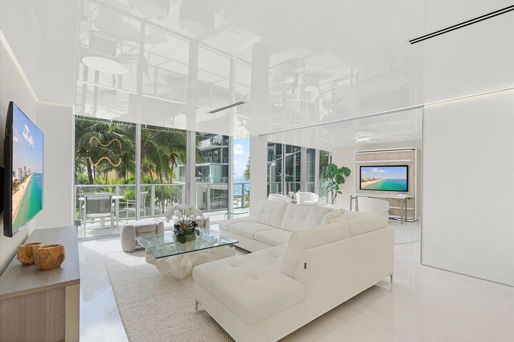 Property Photo:  2200 N Ocean Boulevard N201  FL 33305 