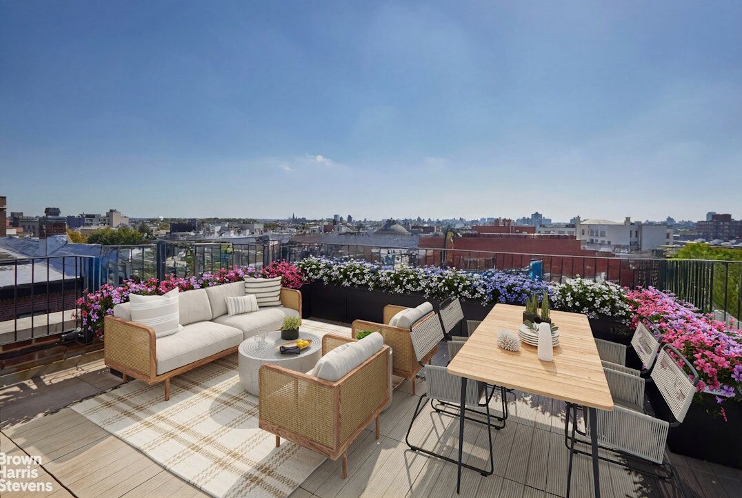 Property Photo:  155 Noble Street 1  NY 11222 