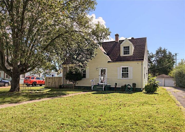 Property Photo: 36 Davis Ave VA 23601