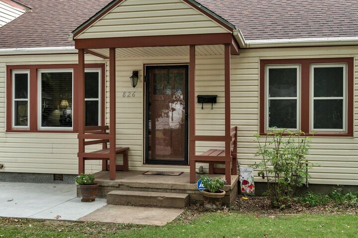 Photo de la propriété:  826 S Dellrose Ave  KS 67218-2314 