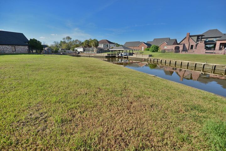 Property Photo: 1015 Drake Dr. TX 77611