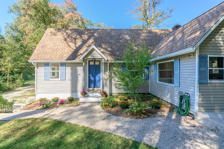 81 Picketts Ridge Road  Redding CT 06896 photo