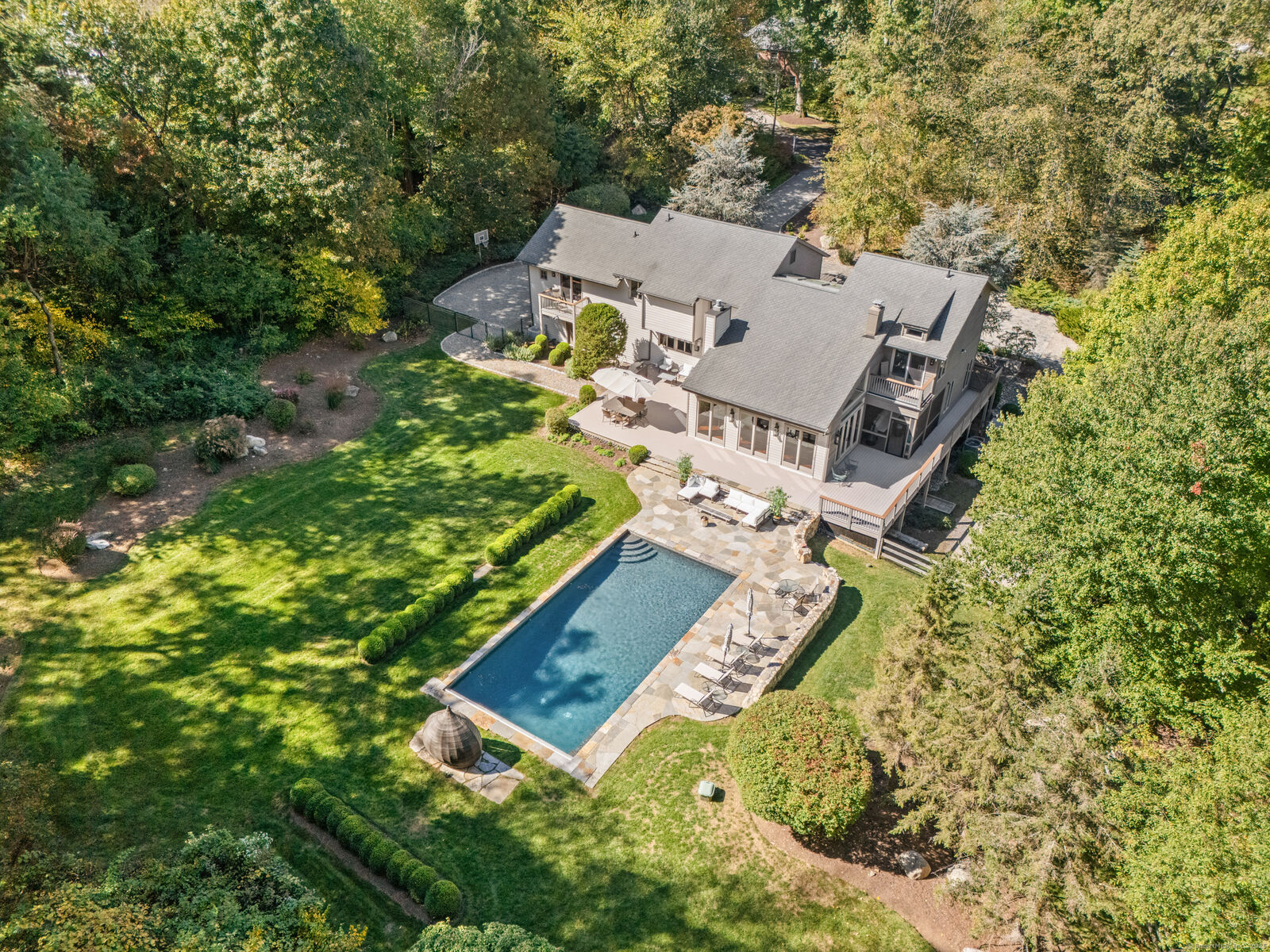 Property Photo:  40 Hermit Lane  CT 06880 