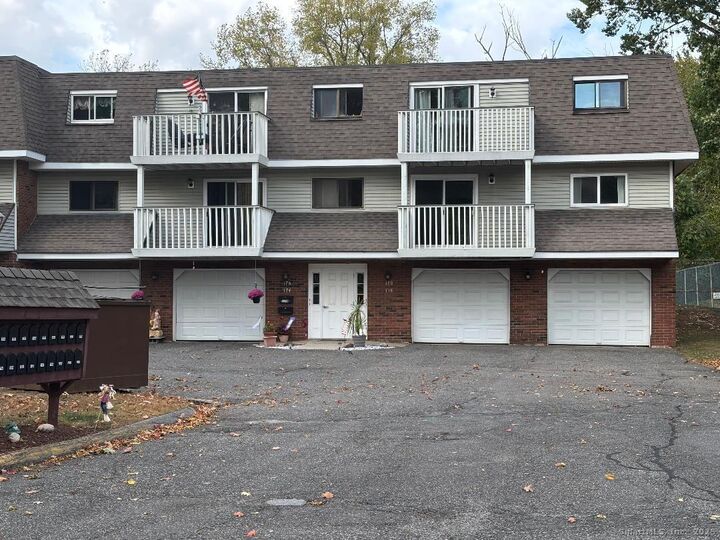 Property Photo: 178 Churchill Drive 178 CT 06111