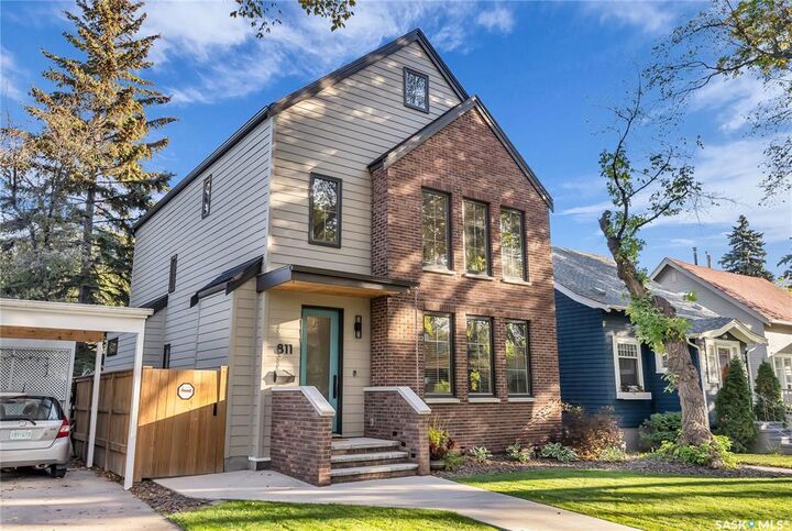 Property Photo: 811 Colony Street SK S7N 0S2