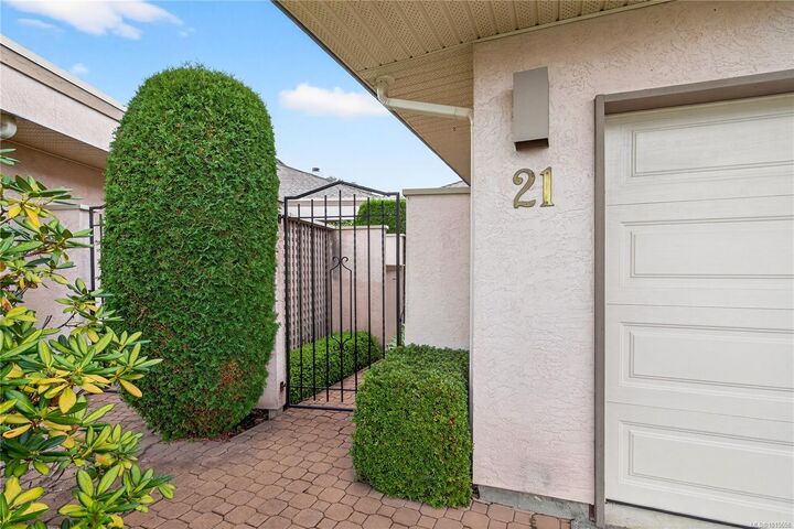 Property Photo:  4318 Emily Carr Dr 21  BC V8X 5E7 