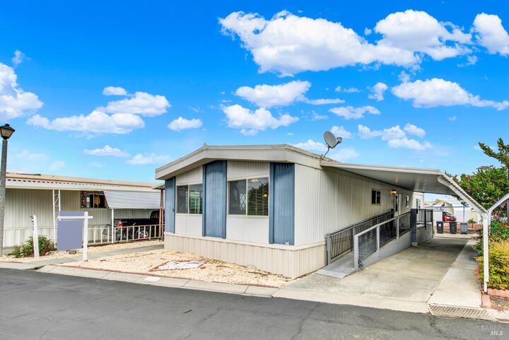 Property Photo: 71 Lemon Tree Circle CA 95687