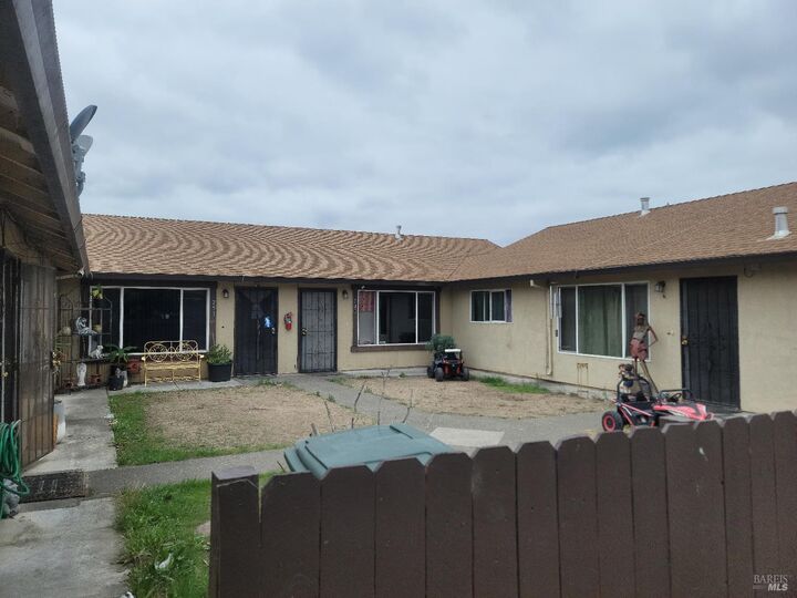Property Photo:  247 253 Robin Way  CA 95407 