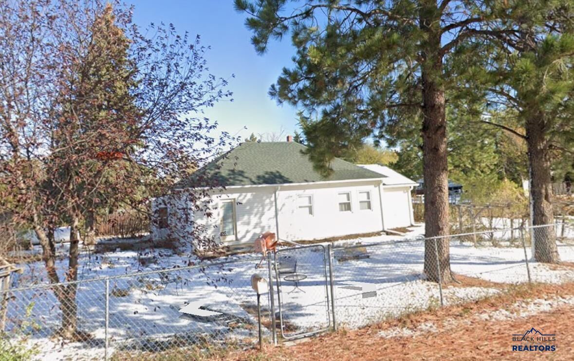 Property Photo:  122 S Fisk  SD 57760 