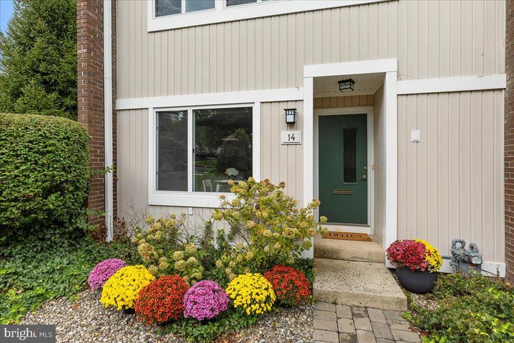 Property Photo:  14 Cameron Court  NJ 08540 