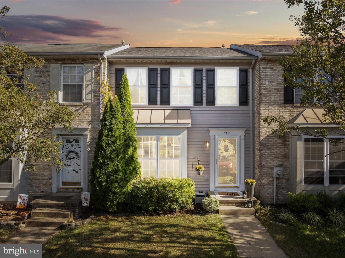 Property Photo: 206 Barrington Lane VA 22601
