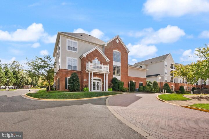 Property Photo: 4860 Eisenhower Avenue 180 VA 22304