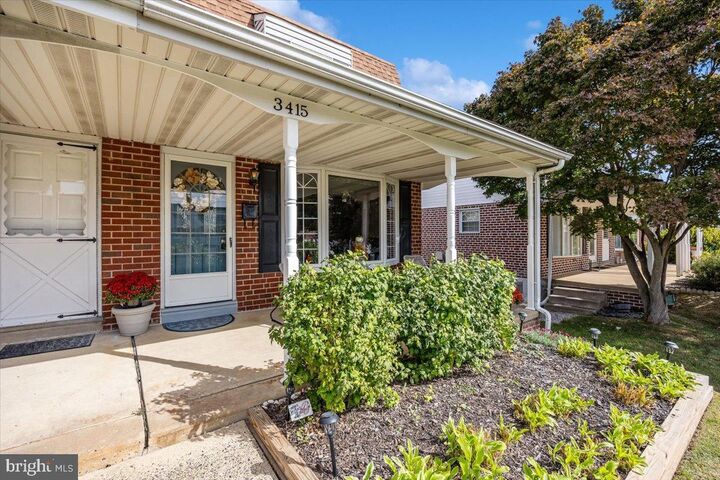 3415 Holyoke Road  Philadelphia PA 19114 photo