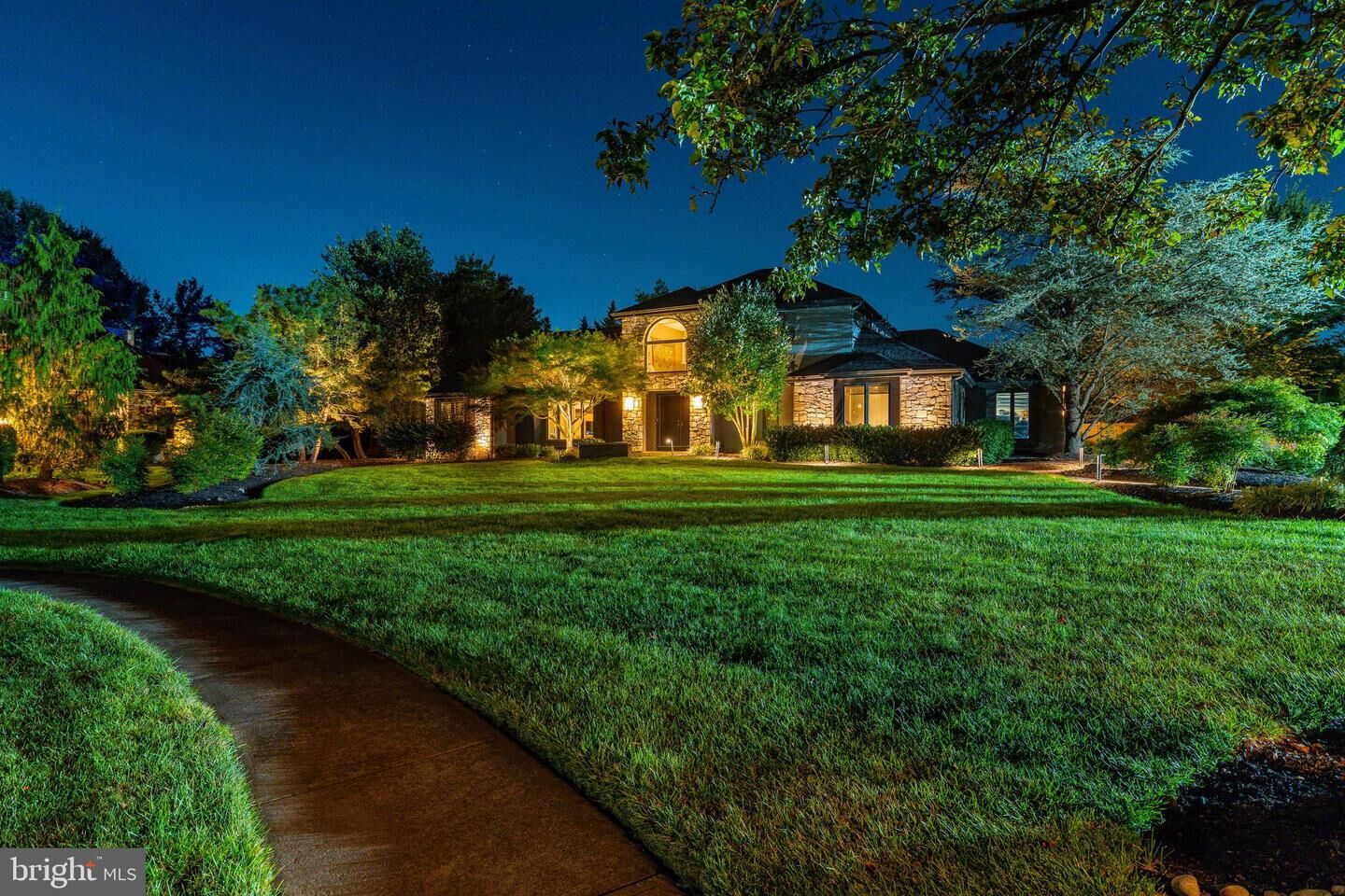 Property Photo:  4 Barley Way  PA 19044 