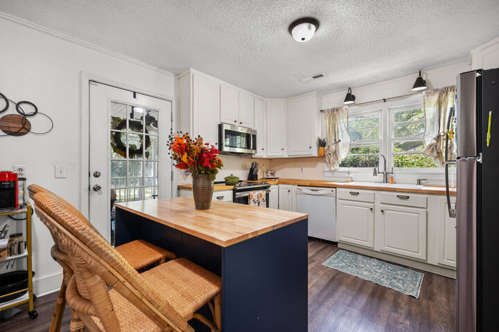 Property Photo:  41 Lacey St Street  SC 29945 