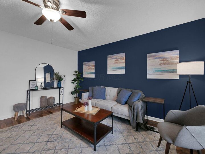 Property Photo:  3233 Mahaffey Court  OH 43147