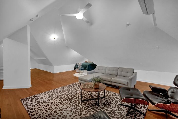 Property Photo: 326 W 5th Avenue OH 43201