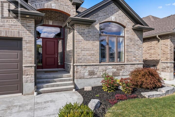 Property Photo: 86 Forbes Crescent ON N4W 0B8