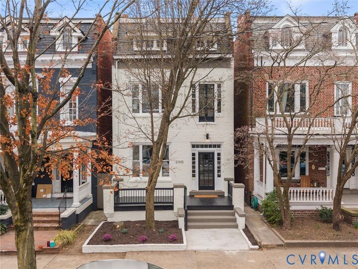 Property Photo:  2905 W Grace Street  VA 23221 