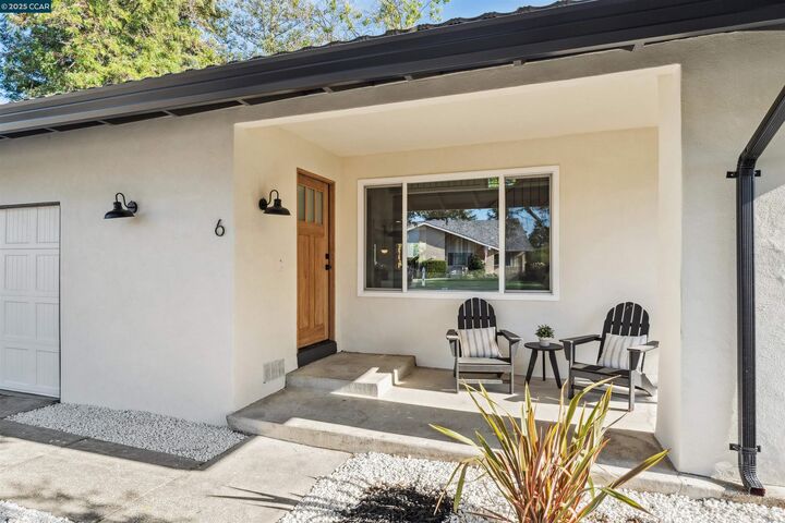 Property Photo: 6 San Pedro Pl CA 94583