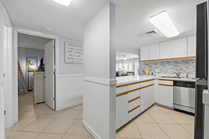 Property Photo: 510 Gulf Shore Drive 102 FL 32541
