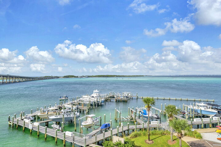 Property Photo:  5 Calhoun Avenue 403  FL 32541 